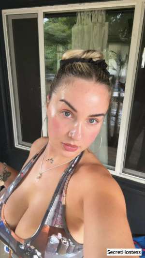 Escort model Clarabelle, Honolulu 24 year old Escort in Honolulu HI