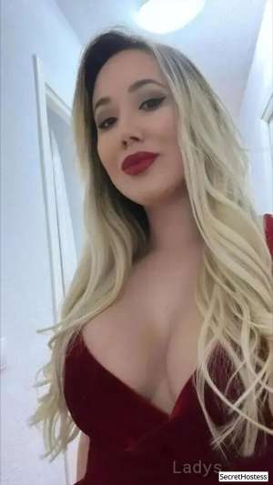 Escort model Rizza, Milwaukee 30 year old Escort in Milwaukee WI