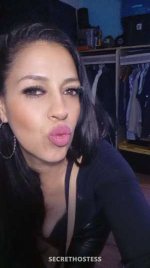 Beautiful Latina waiting to make all your fanta especiaĺ 39 year old Escort in Des Moines IA