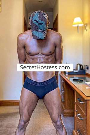 32 year old Mixed Escort in London Maxx 32Yrs Old Mixed Escort Black Hair Black Eyes 67KG 175CM
