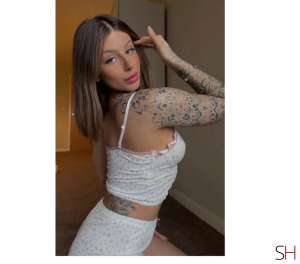20 year old Latino Escort in London Antonella🇧🇷💕sweet girl 🍭green eyes🍾party girl