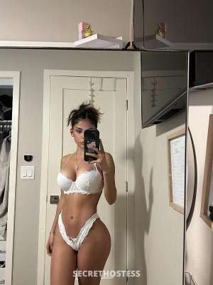 Sweet smile. Soft curves. Quietly wild. Petite, playful, and 25 year old Escort in Grand Rapids MI
