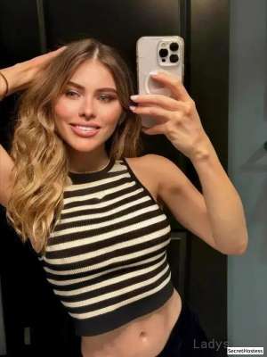 Escort model Valentina, Milwaukee 22 year old Escort in Milwaukee WI