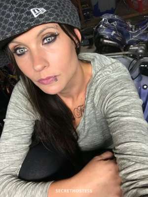 Chill Private and Respectful 28 year old Escort in Palm Springs CA