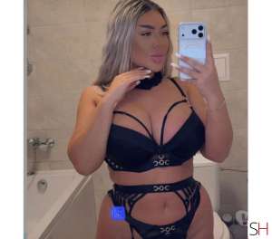 28 year old Latino Escort in Scotland Edinburgh .Jojo . New babe in town .City centre, Independent
