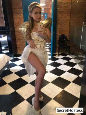 29 year old Escort in Edmonton Escort model Emily, Edmonton