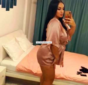 33 year old Mixed Escort in Aberdeen Hellen