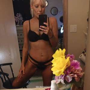 Available NOW 39 year old Escort in Fayetteville AR