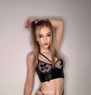 19 year old Caucasian Escort in Richmond Hill Miley Fresh 19 yo Tiny &amp; Tight