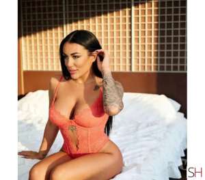 22 year old Latino Escort in Bradford Hello I'm Natalie new in town only outcall !, 