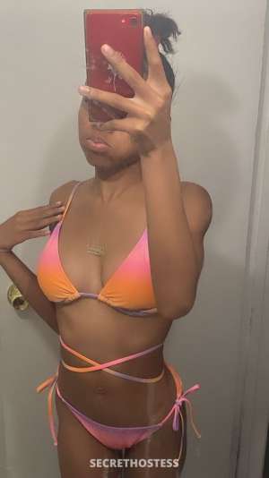 NEW IN TOWN I m here to give you the most pleasurable 20 year old Escort in Fresno CA