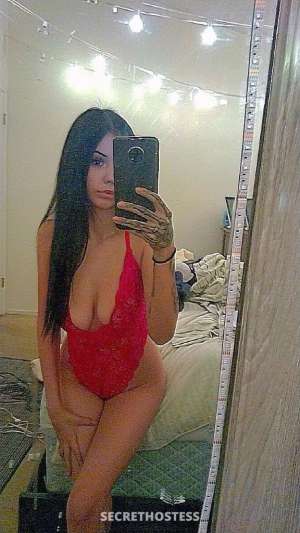 Hey love 21 YRS 5 2 120 lbs petite playgirl 21 year old Escort in Bakersfield CA