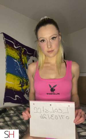 Why dont you come and let me help you take a load off 22 year old Escort in North Bay