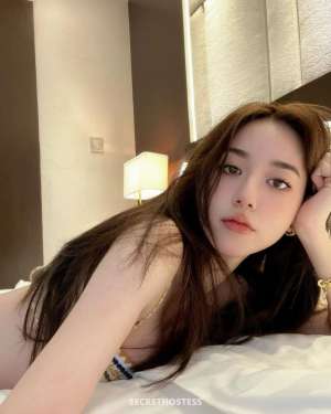 Elisa 25 year old Escort in Surabaya