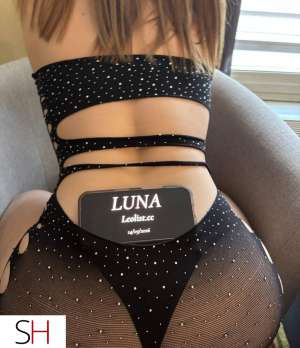 21 year old Caucasian Escort in Montreal Luna 21Yrs Old Caucasian Escort Brown Hair Blue Eyes 
