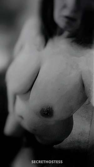 BunnyLove 40Yrs Old Escort Boise ID Image - 3