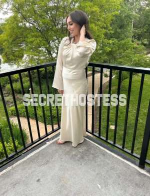 21 year old Middle Eastern Escort in Chicago IL jasmine Jasmine