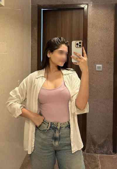 22 year old Indian Escort in Agency escort girl in: Berlin Indian escort service in berlin
