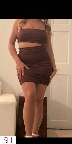 Belle blonde et sensuelle prête à te recevoir XOX 26 year old Escort in Quebec City