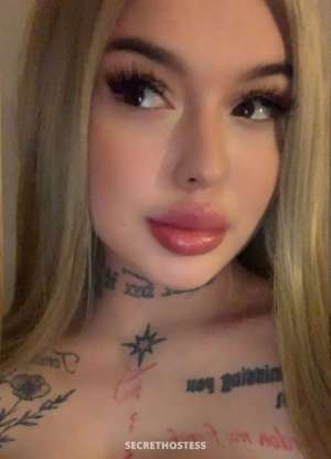 Kimmey at your service, blowjob tatted queen out and online 24 year old Escort in Sherbrooke