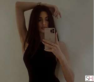 26 year old Latino Escort in London .❤️Sexy Selena Outcall only .❤️, Independent