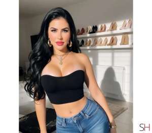 £40 .JULIA ..BiG ASS .100% REAL.PARTY, Independent 27 year old Escort in Hertfordshire