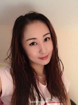 33 year old Thai Escort in Dubai Anna Thai Masseuse