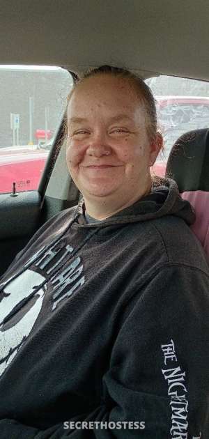 40 year old Escort in Lawrence KS They call me Head Queen and The goat gaurentee you never had