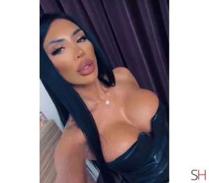 23 year old Escort in Woking Surrey Kim real photo . no rush service, Independent