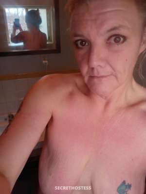 36 year old Escort in Niagara Thick secy blond with amazing skills