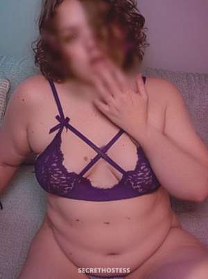 30 year old Escort in Calgary Thick Thighs and Beautiful Eyes
