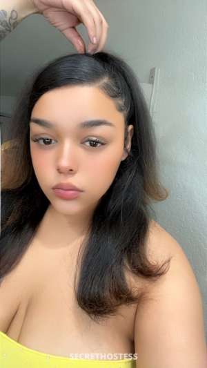 Gii gii baby bombshell available now 23 year old Escort in Monterey CA