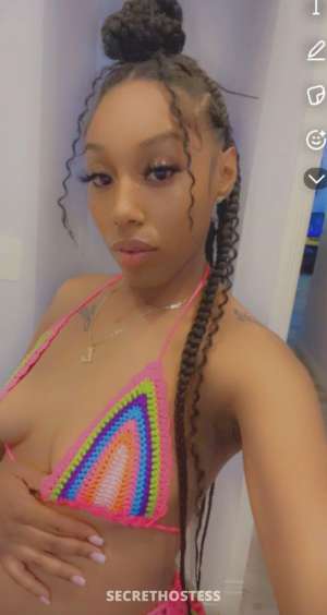 BACK IN TOWN Cum see why im everyones favorite funsized 28 year old Escort in Tucson AZ