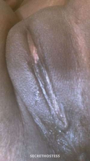 use meee nipple play mfm bbc bwc &amp;&amp; a switch 22 year old Escort in Akron OH