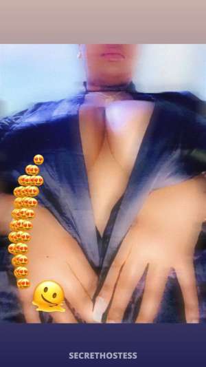 City Girl Visiting Pretty Thick &amp; Unforgettable 22 year old Escort in Columbia SC