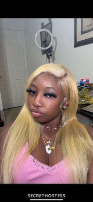 22 year old Escort in Northwest Georgia GA slim thicc chocolate