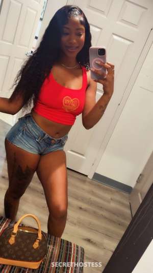 Tight N Creamy Pretty Petite Treat 23 year old Escort in Baton Rouge LA