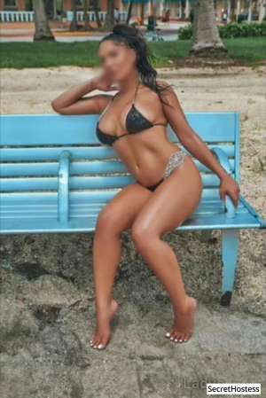 Escort model Naomi, Milwaukee 23 year old Escort in Milwaukee WI