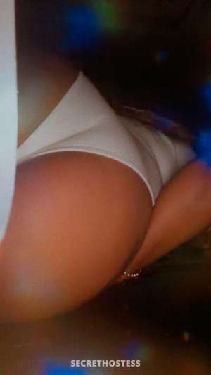 Your Favorite 27 year old Escort in Columbia MO
