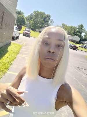 Bad petite baddie 29 year old Escort in Cincinnati OH