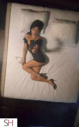 34 year old Caucasian Escort in Granby Eliza a Granby