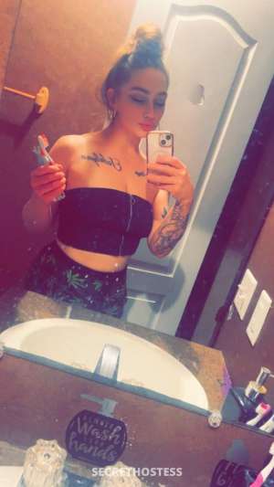 sexy blue eyed snowbunny 34 year old Escort in Manhattan KS