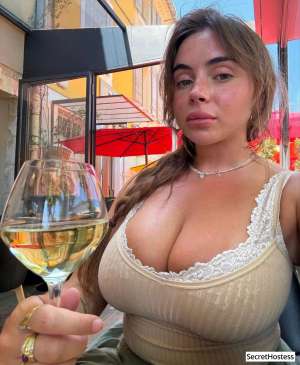 Escort model Sara, Milwaukee 38 year old Escort in Milwaukee WI