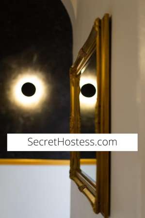 Escort Image - 4