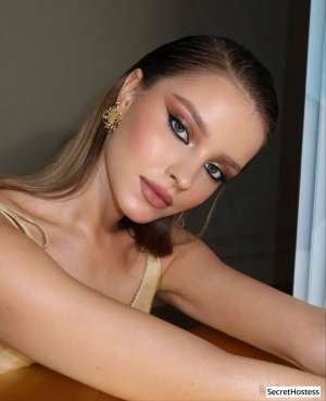 21 year old Escort in Istanbul Escort model Dee, Istanbul