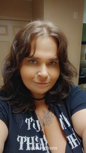 35 year old Escort in Phoenix AZ Cum slip into something more comfortable