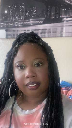 thick and curvy 37 year old Escort in Texarkana TX