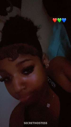 Neww Babi you will love me i promise 2 girls only 21 year old Escort in Hickory NC