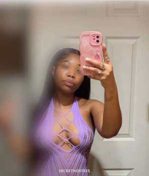 27 year old Escort in Regina Specials juicy mixed babe bend me over ! a lot of fun