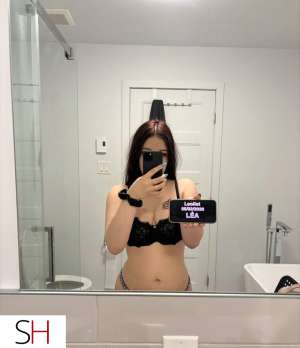 𝒫𝓇𝑒𝓉𝓉𝓎&amp;𝒫𝑒𝓉𝒾𝓉𝑒 20 year old Escort in Mississauga